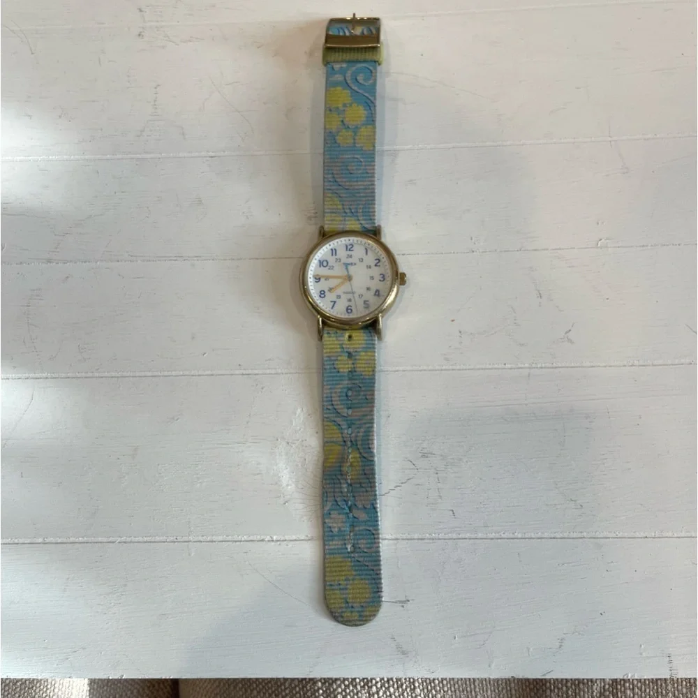 Timex Indiglo TW2P0100 Unisex Analog Watch Gold Case White Dial 38 mm